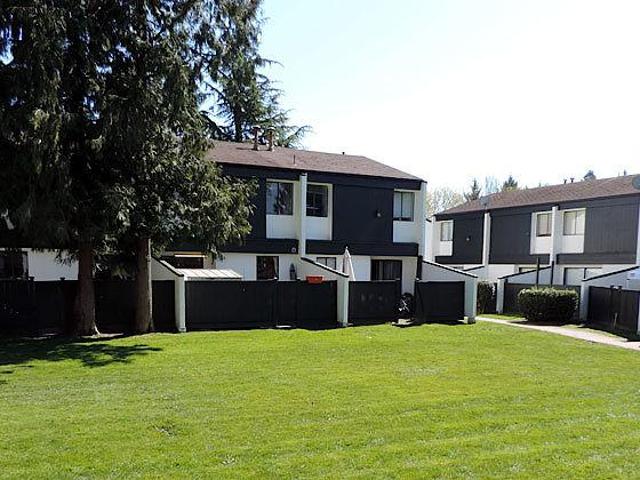 For Rent 2 Bedroom Townhouse Langley BC DLS98309294