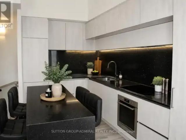 For Rent 2 Bedroom Townhouse Richmond Hill ON DS102468486