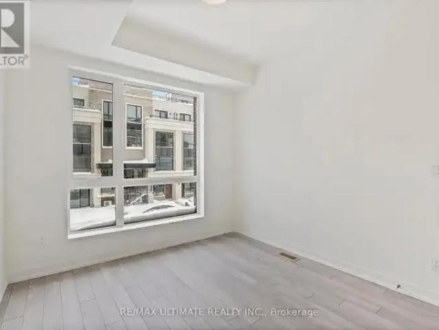 For Rent 2 Bedroom Townhouse Richmond Hill ON DS102794969