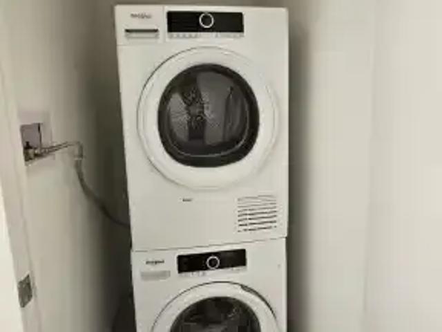 For Rent 2 Bedroom Townhouse Richmond Hill ON DS102243197