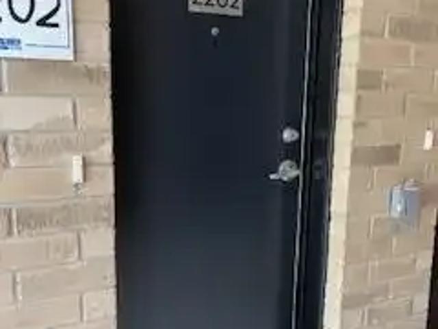 For Rent 2 Bedroom Townhouse Richmond Hill ON DS103215959