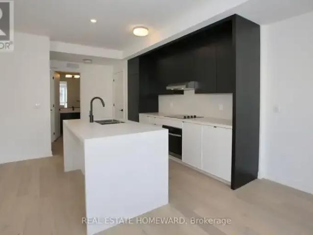 For Rent 2 Bedroom Townhouse Richmond Hill ON DS104471177