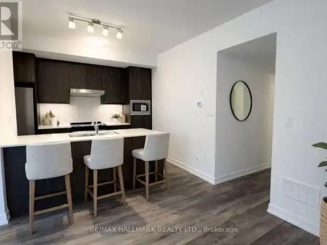 For Rent 2 Bedroom Townhouse Richmond Hill ON DS104888801