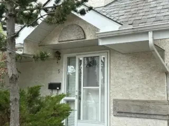 For Rent 2 Bedroom Townhouse St. Albert AB DLS103118832