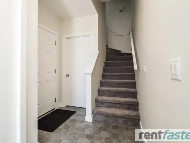 For Rent 2 Bedroom Townhouse St. Albert AB DS97703487