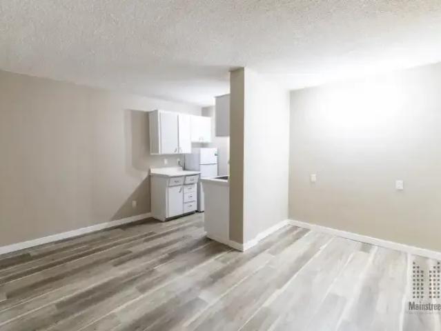 For Rent 2 Bedroom Townhouse Surrey BC DLS101015853