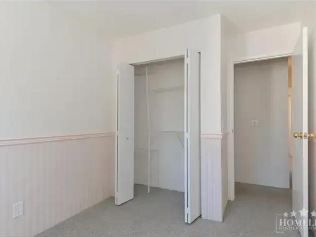 For Rent 2 Bedroom Townhouse Surrey BC DLS103119132