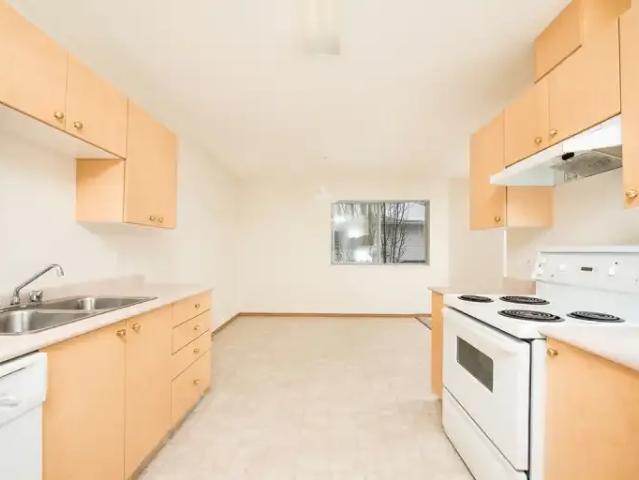 For Rent 2 Bedroom Townhouse Spruce Grove AB DS104597360