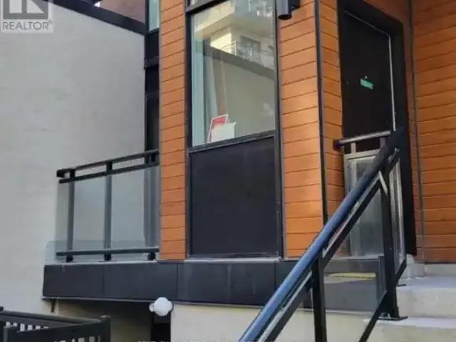 For Rent 2 Bedroom Townhouse Vaughan ON DS103487664