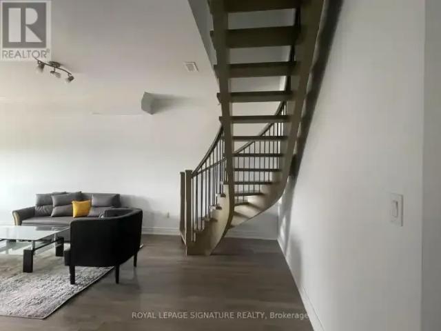 For Rent 2 Bedroom Townhouse Vaughan ON DS105004983