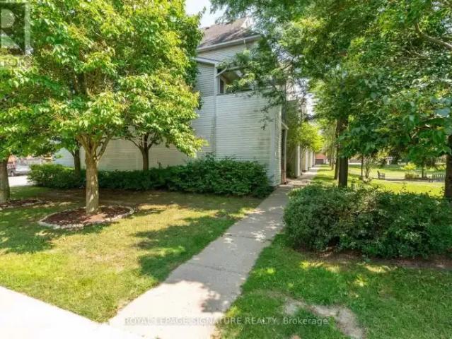 For Rent 2 Bedroom Townhouse Waterloo ON DLS101043004