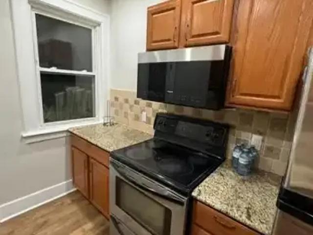 For Rent 2 Bedroom Townhouse Windsor ON DS101827989