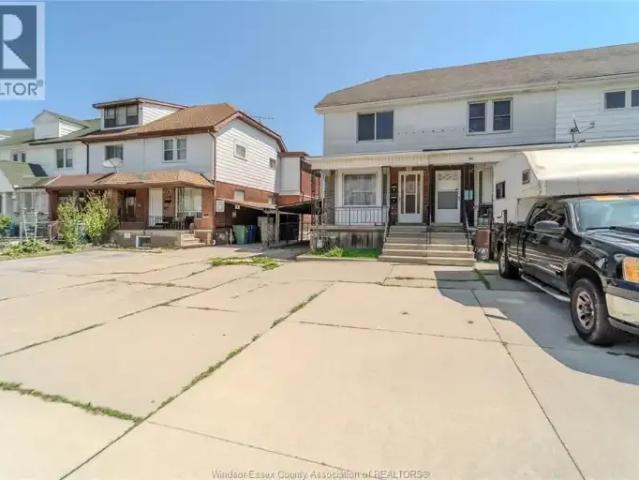 For Rent 2 Bedroom Townhouse Windsor ON DS103542371