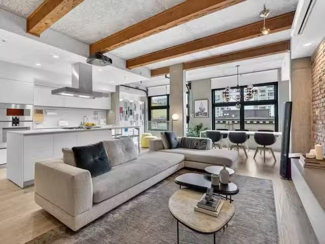 For Rent! 2 BR Apartment for rent in Vancouver, Vancouver West.