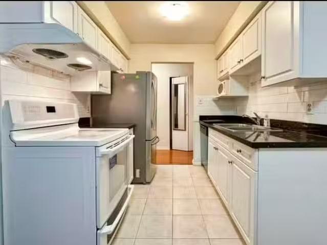 For Rent! 2 BR Apartment for rent in New Westminster, New West.
