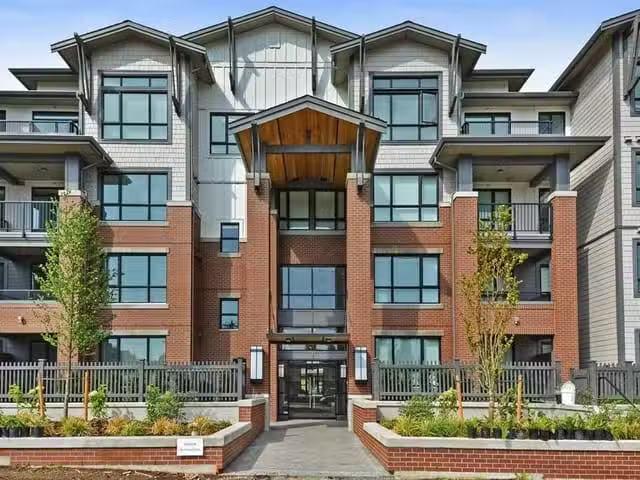 For Rent! 2 BR Apartment for rent in Surrey, South Surrey Whit.
