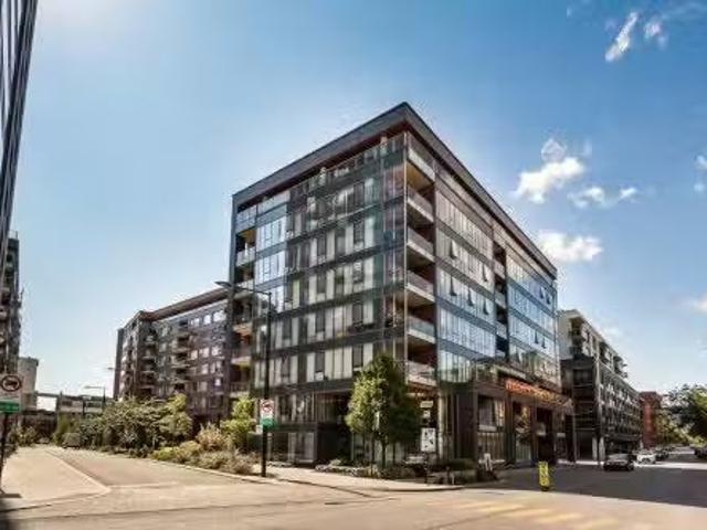 For Rent! 2 BR 401 1869 Rue Des Bassins, Montréal Le Sud Oues.