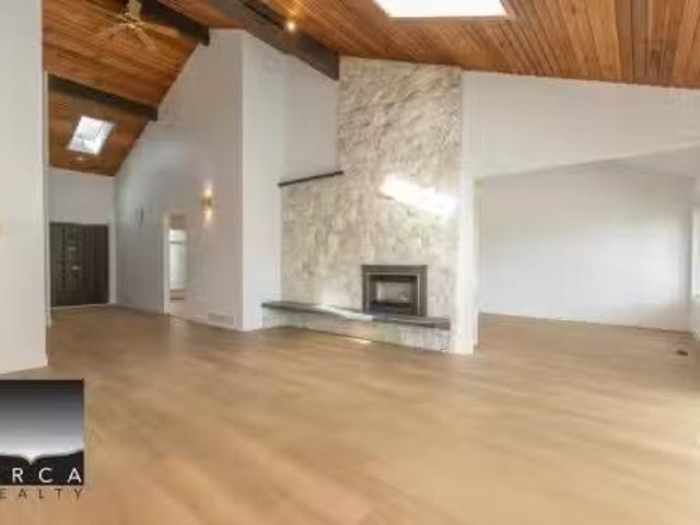 Cozy 2 BR 4310 Kevin Pl Place, Vancouver, BC, V6S 2K8 house.