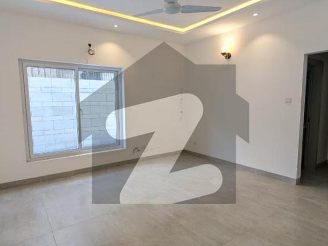 FOR RENT 800 SQYRD Designer Duplex House 13 Beds E_7 E 7