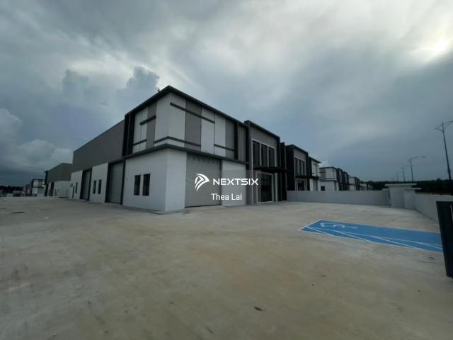 For rent 2 storey terrace house @ jalan sutera kuning, taman sutera