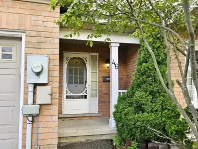 For Rent 2.5 Bedroom Townhouse St. Catharines ON DS103411037