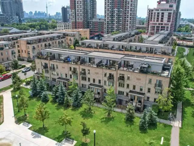 For Rent 2.5 Bedroom Townhouse Toronto ON DS104754164