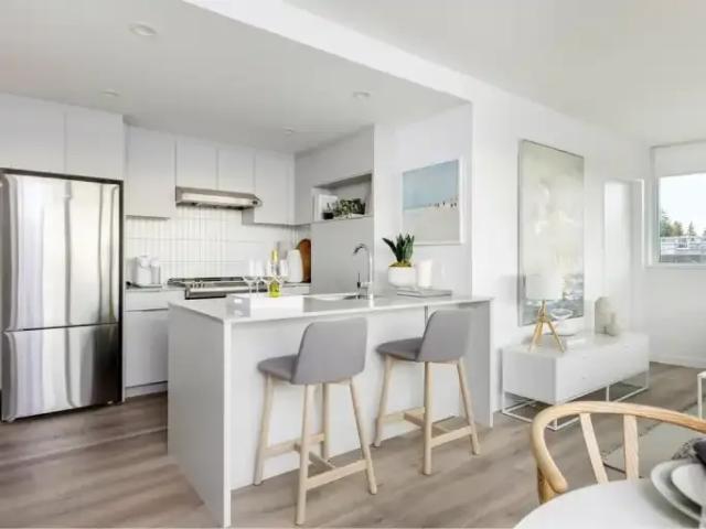 For Rent 2.5 Bedroom Apartment Coquitlam BC DS104681057