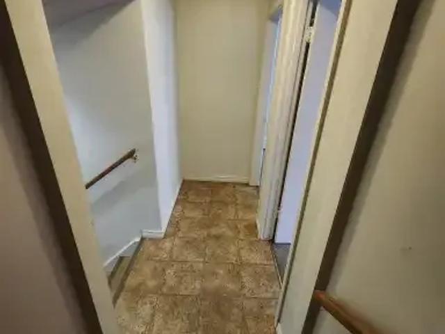For Rent 2.5 Bedroom Apartment Calgary AB DS102847059
