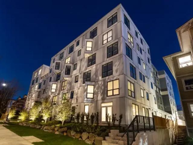 For Rent 2.5 Bedroom Apartment North Vancouver BC DS104433913