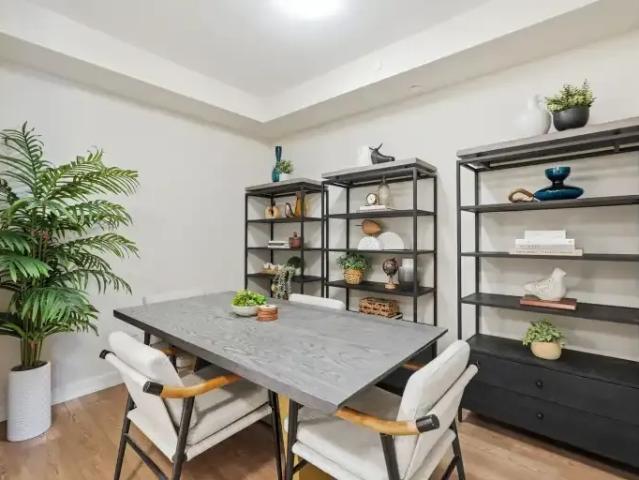For Rent 2.5 Bedroom Apartment Stoney Creek ON DS103652483