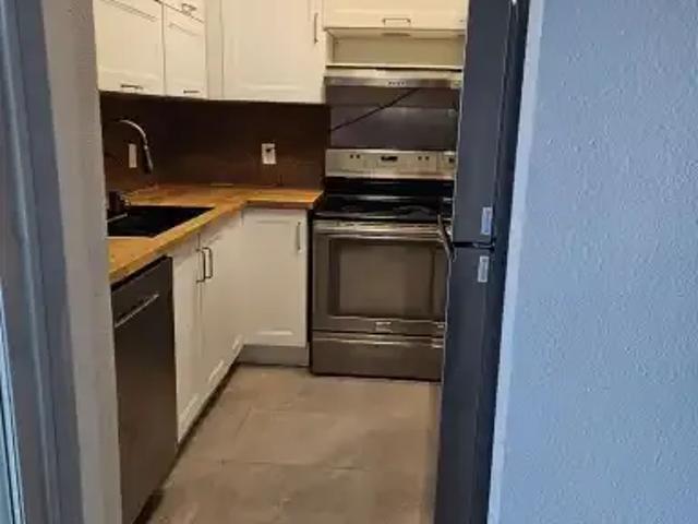 For Rent 3 Bedroom Condo Calgary AB DS102518739