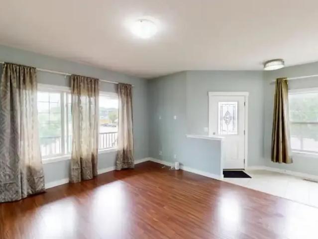 For Rent 3 Bedroom Condo Calgary AB DS104401595