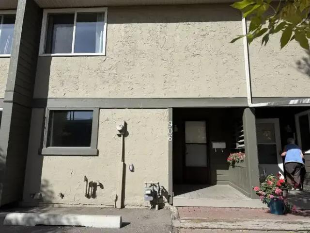 For Rent 3 Bedroom Condo Calgary AB DS104986158