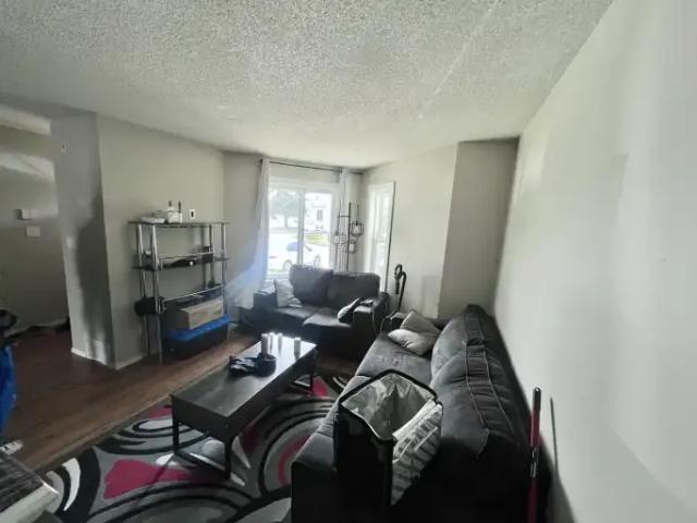 For Rent 3 Bedroom Condo Edmonton AB DS102752541