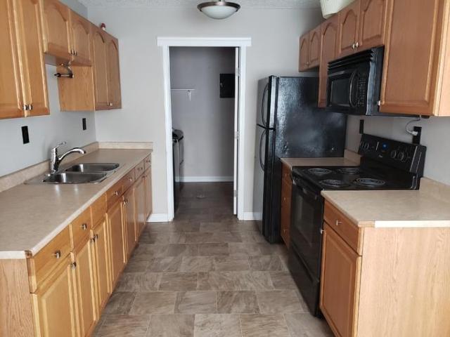 For Rent 3 Bedroom Condo Hinton AB DS103739489