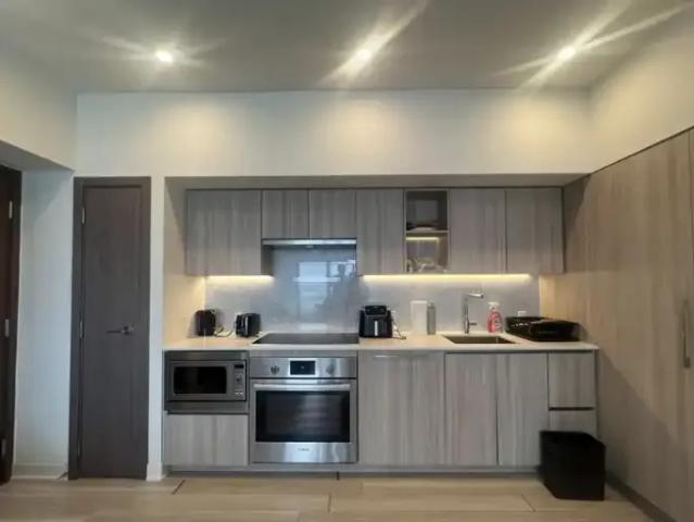For Rent 3 Bedroom Condo Toronto ON DS103322516