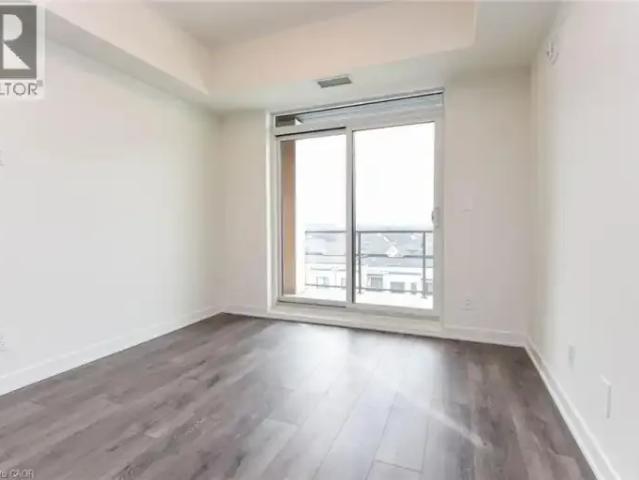 For Rent 3 Bedroom Apartment Milton ON DS102952187