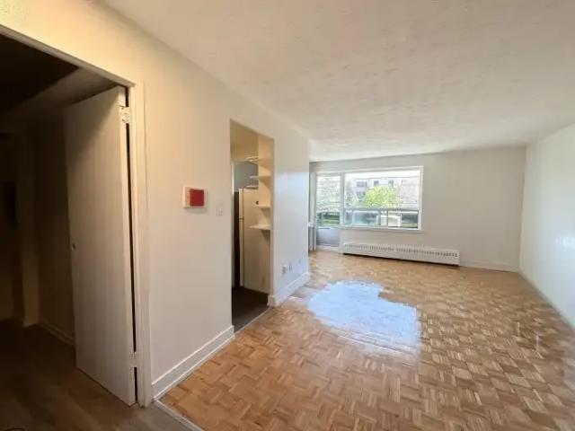 For Rent 3 Bedroom Apartment Mississauga ON DS105198465