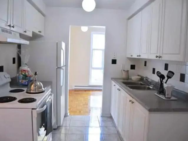 For Rent 3 Bedroom Apartment Mississauga ON DS102018156