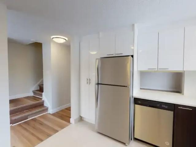 For Rent 3 Bedroom Apartment Ottawa ON DS103322085
