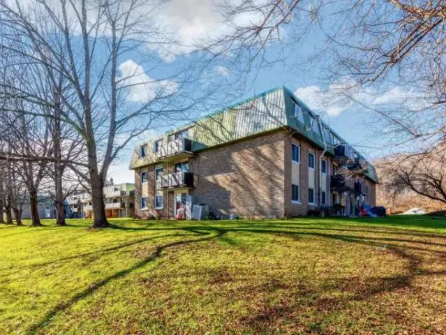 For Rent 3 Bedroom Apartment Owen Sound ON DS98852804