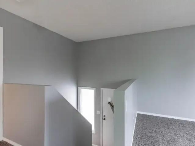 For Rent 3 Bedroom Apartment Okotoks AB DS102846258