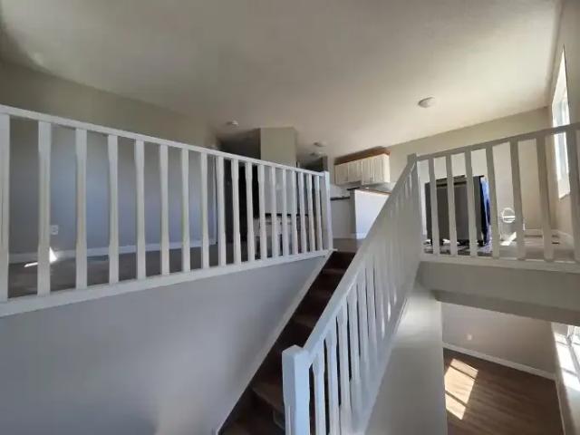 For Rent 3 Bedroom Apartment Olds AB DS104182739