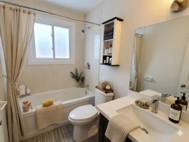 For Rent 3 Bedroom Apartment Oshawa ON DS102306272
