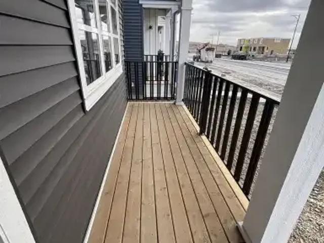 For Rent 3 Bedroom Apartment Airdrie AB DS101948398