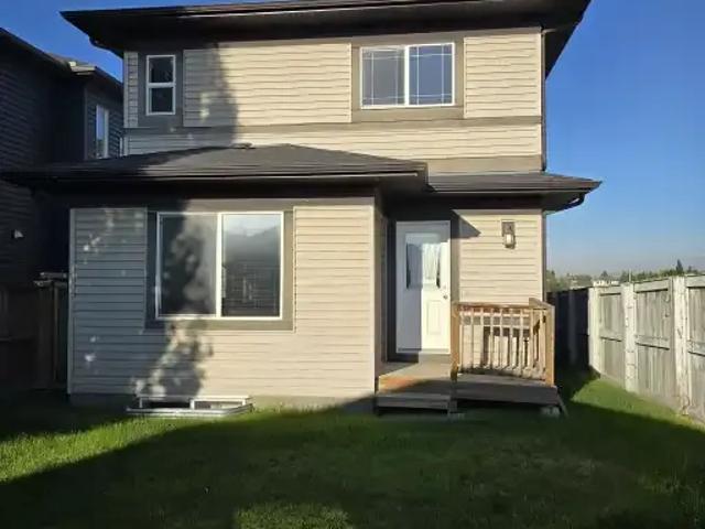 For Rent 3 Bedroom Apartment Airdrie AB DS101366911