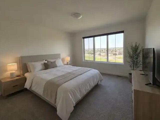 For Rent 3 Bedroom Apartment Airdrie AB DS104598208