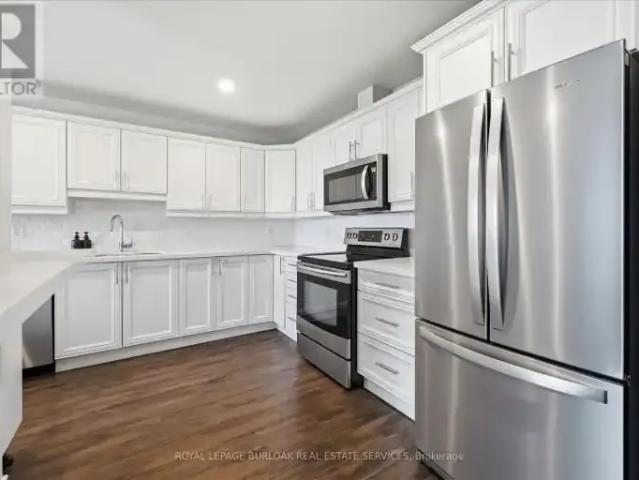 For Rent 3 Bedroom Apartment Burlington ON DS102847352