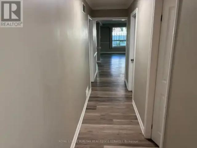 For Rent 3 Bedroom Apartment Burlington ON DS102883574