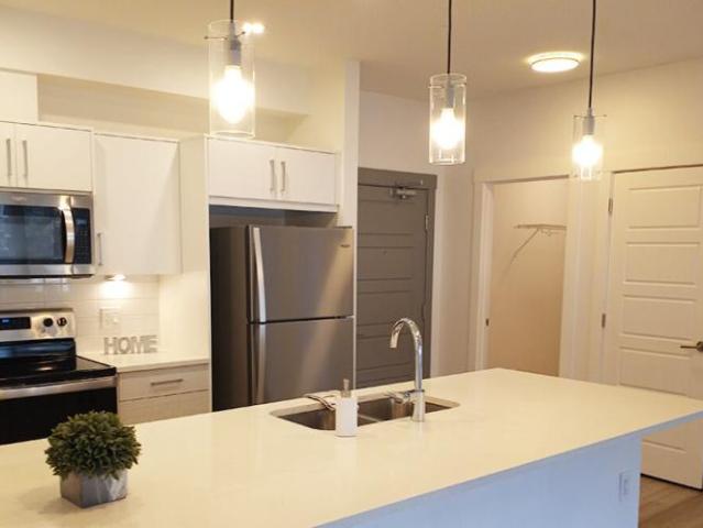 For Rent 3 Bedroom Apartment Calgary AB DS98311605
